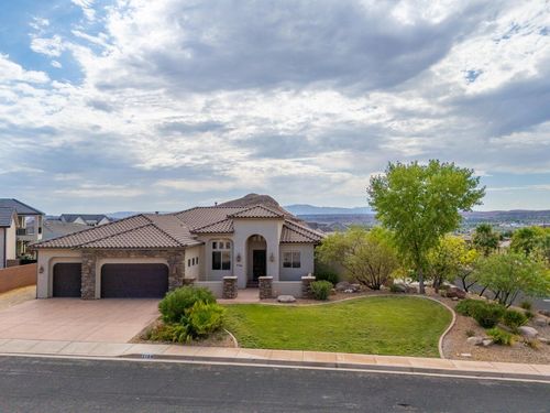 2104 S Corral Way, Washington, UT, 84780-8373 | Card Image