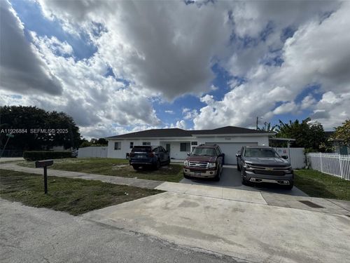 17200 Nw 52nd Pl, Miami Gardens, FL, 33055-4021 | Card Image