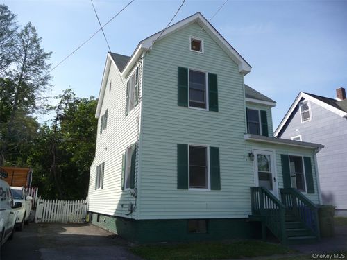 27 Oliver Ave, Middletown, NY, 10940-6001 | Card Image