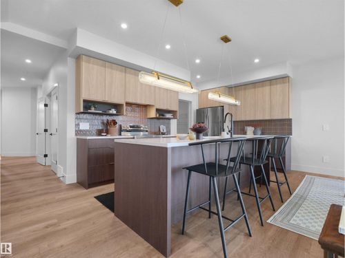 8295 Kiriak Loop Sw, Edmonton, AB, T6W5S2 | Card Image