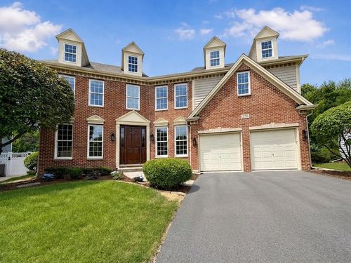 376 Amy Ct, Glen Ellyn, IL, 60137-3741 | Card Image