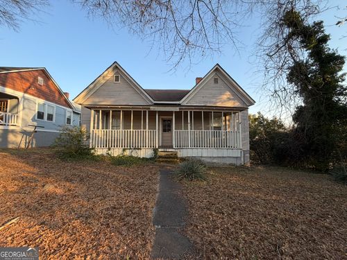 6 N Broad St, Porterdale, GA, 30014-3442 | Card Image