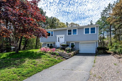 3 Tri Town Cir, Mashpee, MA, 02649-4302 | Card Image
