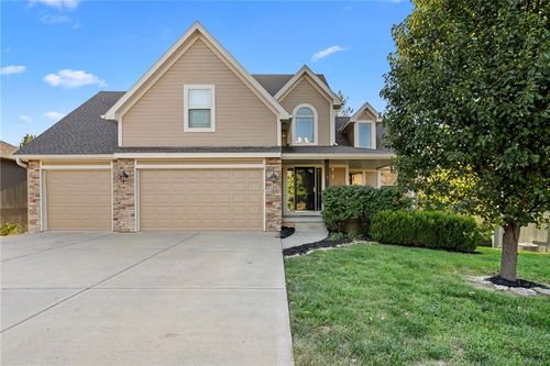 15805 Nw Morgan St, Platte City, MO, 64079-7513 | Card Image