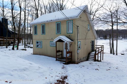 113 E Shore Dr, Hawley, PA, 18428-8256 | Card Image