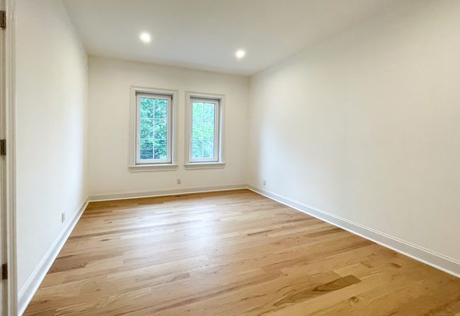 100 Truman St, Home with 3 bedrooms, 3 bathrooms and null parking in Norwalk CT | Image 11