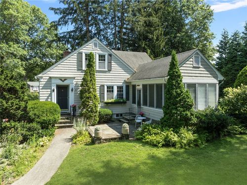 75 Mark Wood Dr, Barrington, RI, 02806-3609 | Card Image