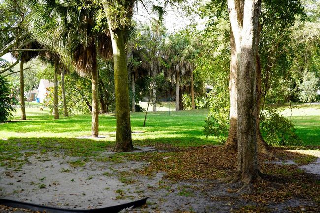 APT-301 - 4215 N University Dr, Condo with 2 bedrooms, 2 bathrooms and null parking in Sunrise FL | Image 28