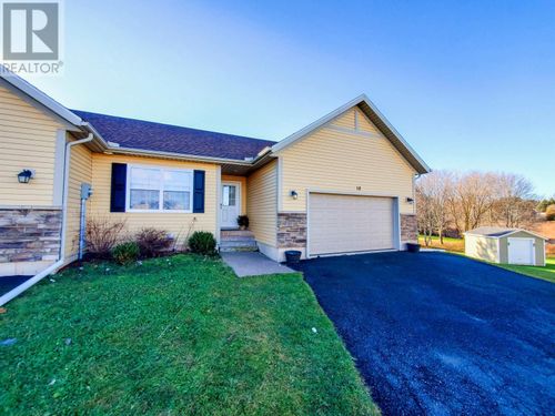 18 Kehough Crt, Cornwall, PE, C0A1H5 | Card Image