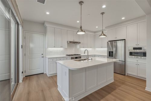 128 Newburry, Irvine, CA, 92618 | Card Image