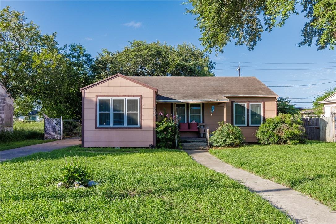 Norton St, Corpus Christi, TX 78415
