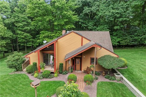 151 Kyle Rd, Valencia, PA, 16059-2707 | Card Image