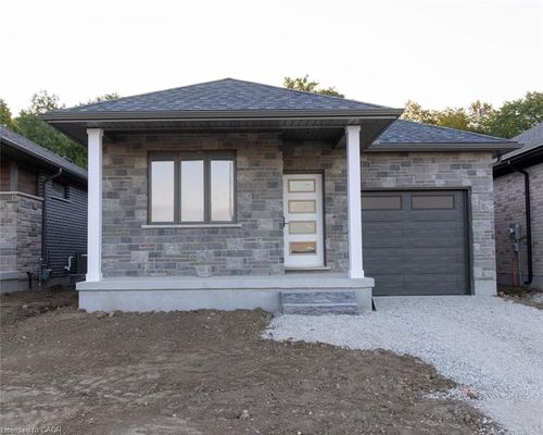 27 Tupelo Crescent, Elmira, ON, N3B0G1 | Card Image
