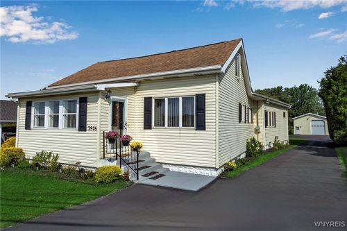 3976 Southwestern Blvd, Orchard Park, NY, 14127-2155 | Card Image