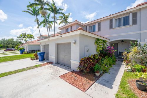 7118-7118 Hawks Nest Ter, Riviera Beach, FL, 33407-1126 | Card Image