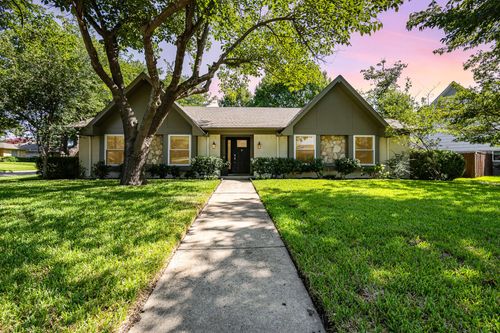 432 Pleasant Valley Ln, Richardson, TX, 75080-1872 | Card Image
