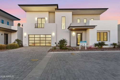 4-100 W Northern Ave, Phoenix, AZ, 85021-7267 | Card Image