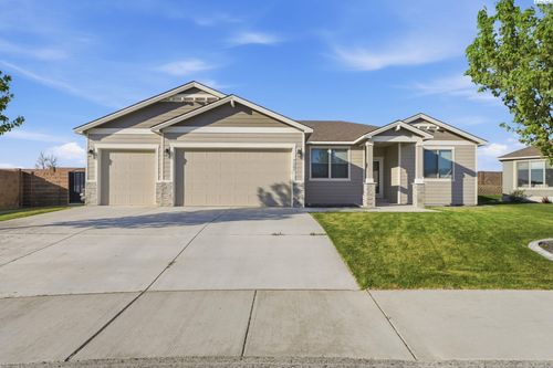 7207 Courtney Ct, Pasco, WA, 99301-3075 | Card Image