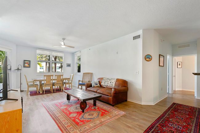 APT-301 - 804 E Windward Way, Condo with 3 bedrooms, 2 bathrooms and null parking in Lantana FL | Image 12