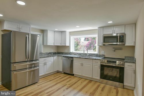 70 Nottingham Rd, HAGERSTOWN, MD, 21740-5206 | Card Image