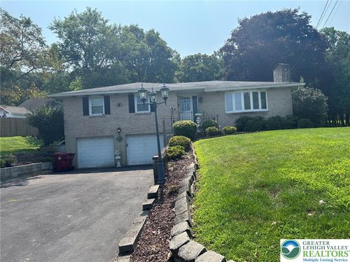 705 Frost Hollow Rd, Forks Twp, PA, 18040-7503 | Card Image