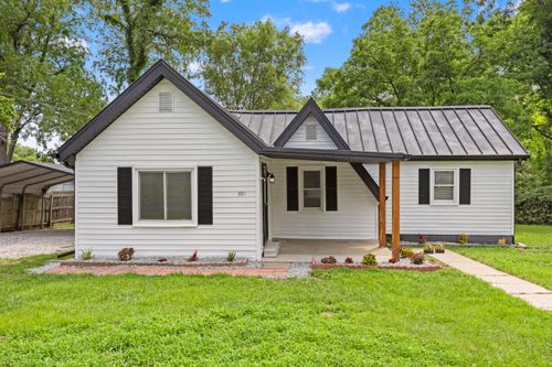 301 Water St, Berea, KY, 40403-1245 | Card Image