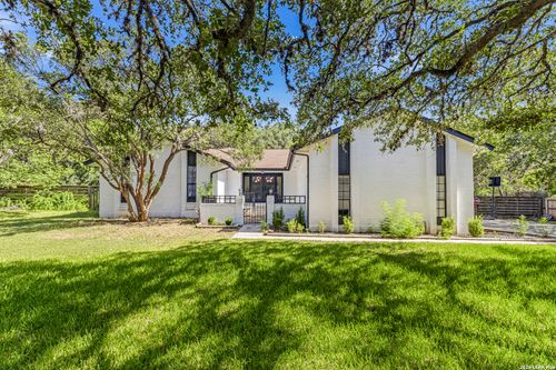 8621 Classic Oaks Ln, San Antonio, TX, 78255-3508 | Card Image