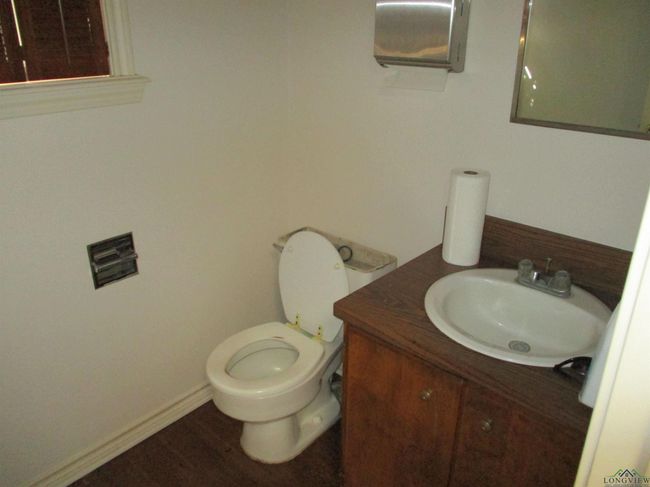 10680 Main St, Home with 0 bedrooms, 0 bathrooms and null parking in New London TX | Image 18