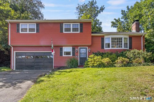 557 S Main St, West Hartford, CT, 06110-1740 | Card Image