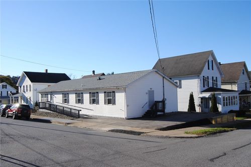 99 Hospital St, Ridgway, PA, 15853-1948 | Card Image