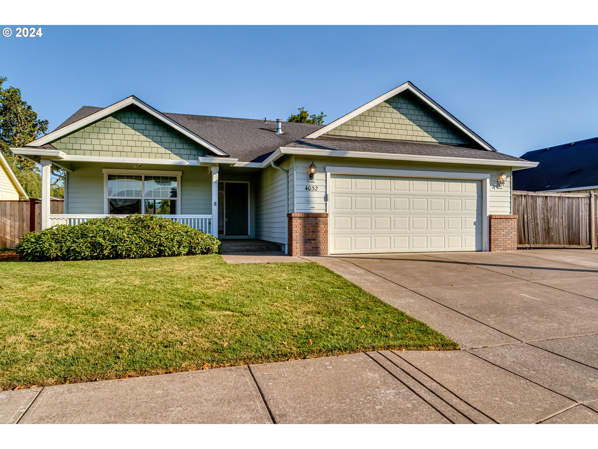 Cherokee Dr, Springfield, OR 97478