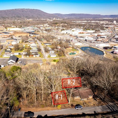 301 Dempsey Ln, Rossville, GA, 30741-1633 | Card Image