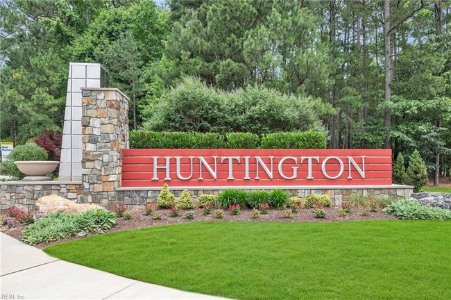 2011 Chartwell Dr, House attached with 3 bedrooms, 3 bathrooms and null parking in Newport News VA | Image 37