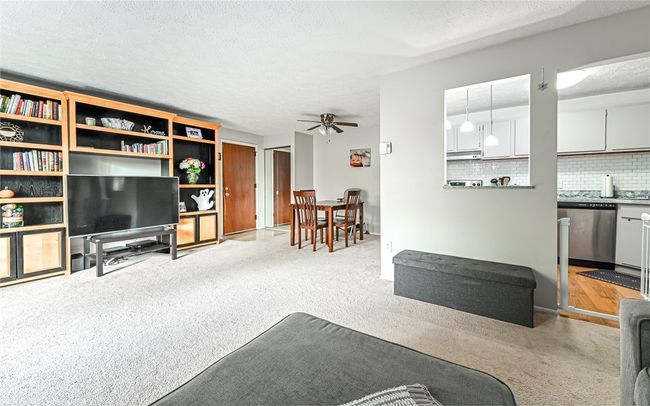 APT-1 - 250 Waverly Ave, Condo with 2 bedrooms, 2 bathrooms and null parking in West View PA | Image 8