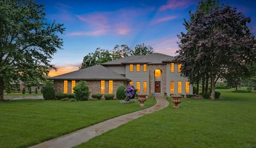 402 Holly Ridge Ct, Saint Joseph, IL, 61873-9347 | Card Image