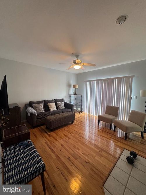 934 Yacht Club Dr, OCEAN PINES, MD, 21811-9415 | Card Image