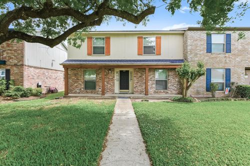 445 Longmeadow St, Beaumont, TX, 77707-1818 | Card Image
