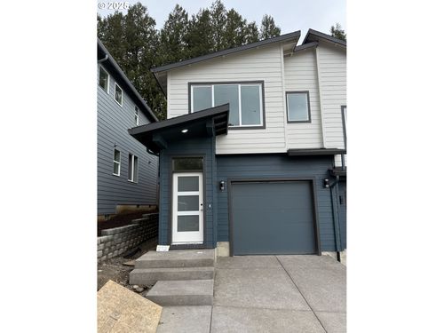 272 Nw Mawrcrest Ave, Gresham, OR, 97030-5200 | Card Image