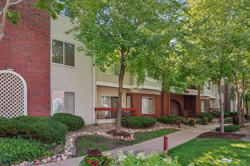 apt-2112-7520 Edinborough Way, Edina, MN, 55435-4797 | Card Image