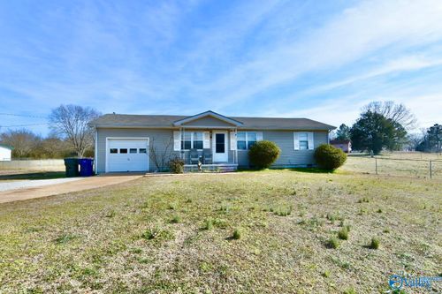 104 Humphrey Dr, New Market, AL, 35761-9539 | Card Image