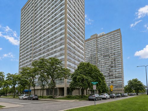 1911s-4800 S Chicago Beach Dr, Chicago, IL, 60615-7027 | Card Image