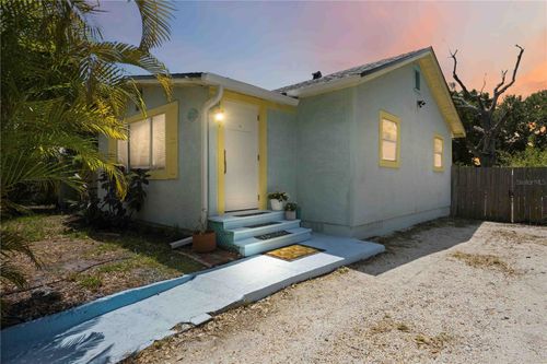 1223 12th Ave W, Bradenton, FL, 34205-7328 | Card Image