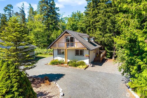 8243 Chilliwack Rd, Blaine, WA, 98230-9547 | Card Image