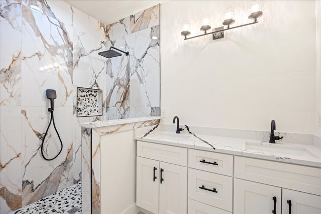 3005 Centaurus Way, House other with 4 bedrooms, 2 bathrooms and null parking in Granbury TX | Image 20
