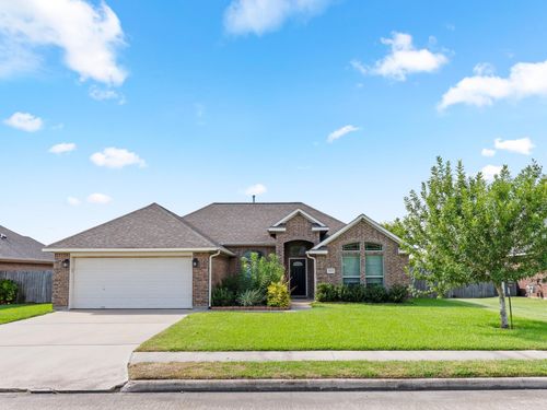3221 El Camino St, Bay City, TX, 77414-2785 | Card Image
