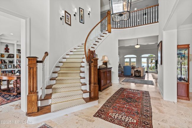 Foyer | Image 7