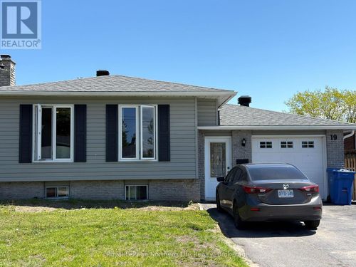 19 Belleview Cres, North Bay, ON, P1B8V2 | Card Image