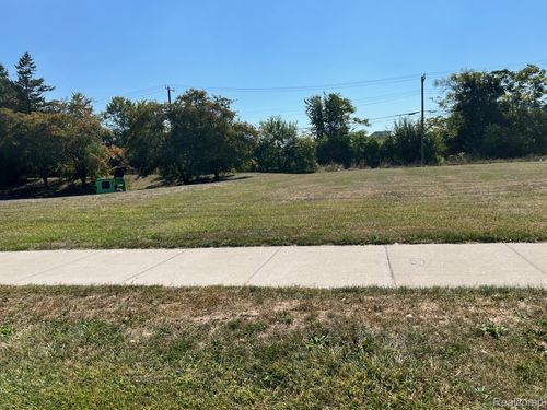 2025 W Euclid St, Detroit, MI, 48206-2400 | Card Image