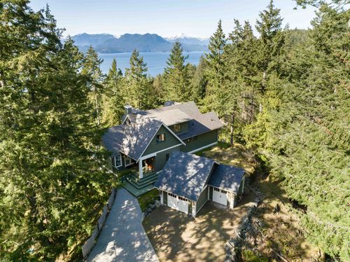 894 Schooner Lane, Bowen Island, BC, V0N1G2 | Card Image