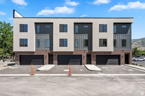 256 N Main St, Bountiful, UT, 84010-6136 | Card Image